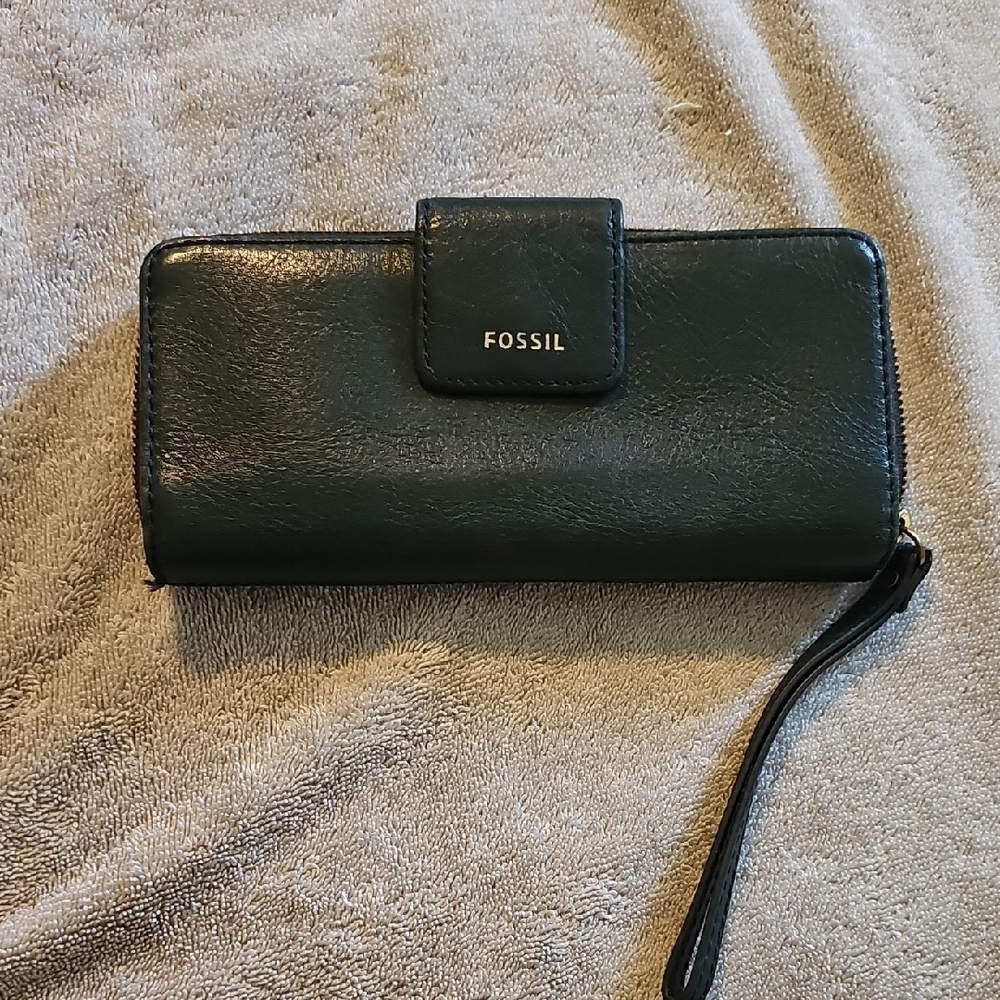 Fossil Dark Leather Wristlet Wallet